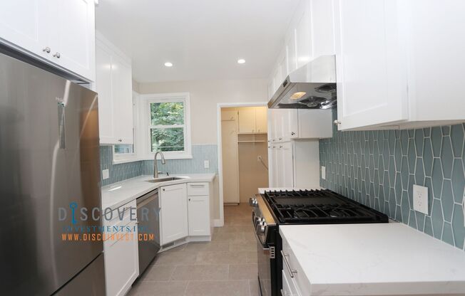 2 beds, 1 bath, $3,825