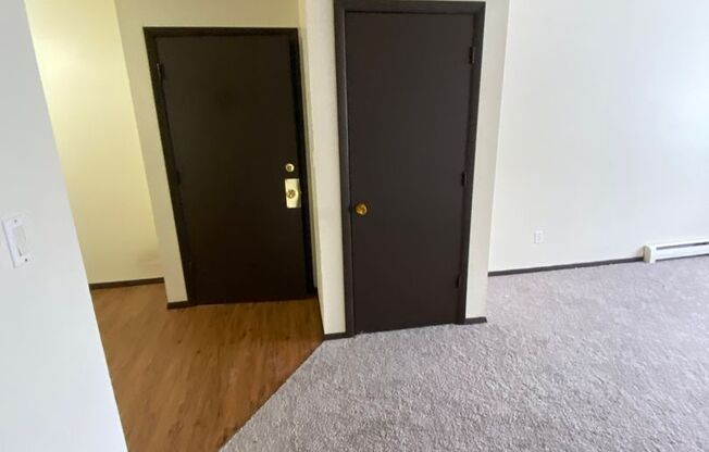 1 bed, 1 bath, $850, Unit 6