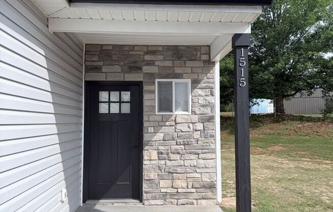 3 beds, 2.5 baths, 1,366 sqft, $1,599, Unit 1515