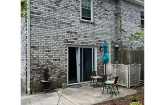 2 beds, 2.5 baths, $1,525, Unit # E