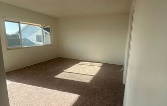 2 beds, 1 bath, $2,100