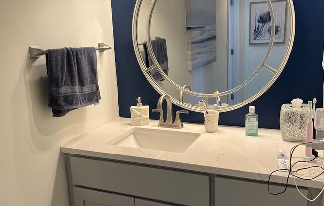 Stunning 2 bed 2 bath condo with terrific views