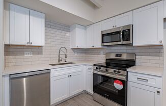 Updated townhome near Central Phx/Biltmore!