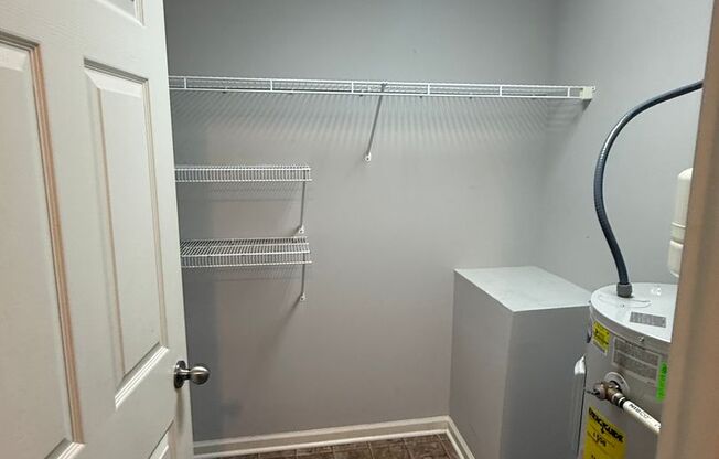 1 bed, 1 bath, $750, Unit 355C