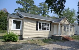 2BR/1BA Unit in Duplex - TOTAL ELECTRIC - Section 8 ok!