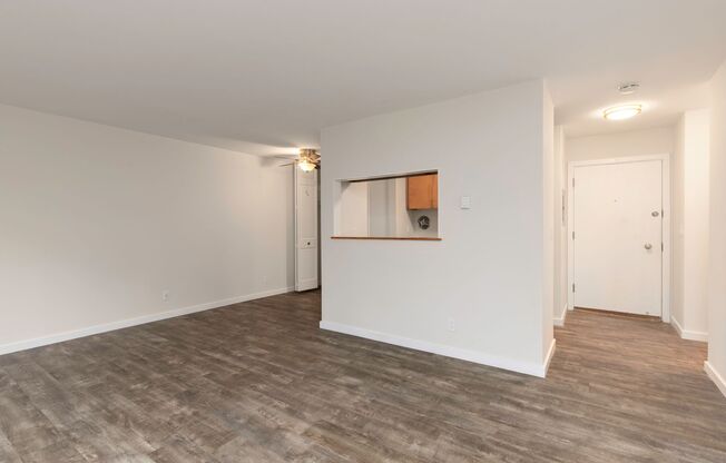 1 bed, 1 bath, 597 sqft, $1,895, Unit 404