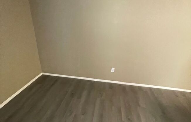 1 bed, 1 bath, 592 sqft, $695, Unit 113W