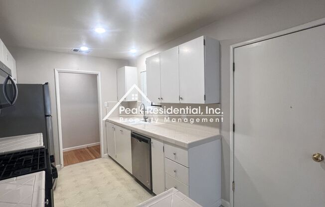 3 beds, 1 bath, $2,195