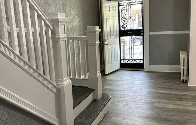 3 beds, 1 bath, $1,325