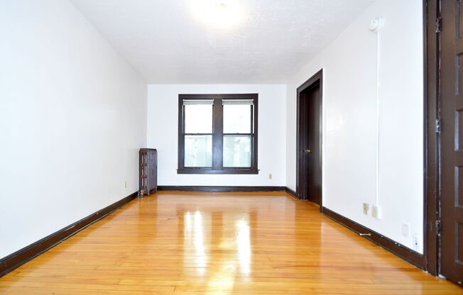 1 bed, 1 bath, 410 sqft, $905, Unit 15 - 06