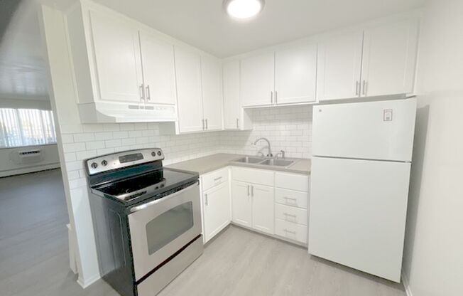 2 beds, 1 bath, 832 sqft, $1,550, Unit 211