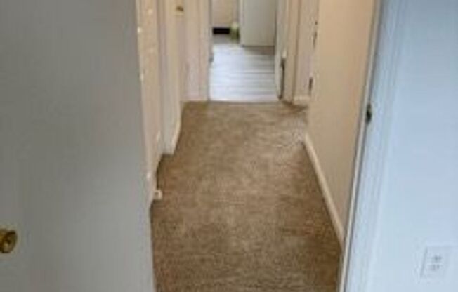 1 bed, 1 bath, $1,400, Unit G2