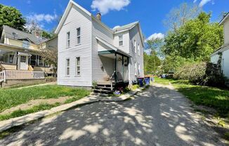 826 Prospect Ave NE