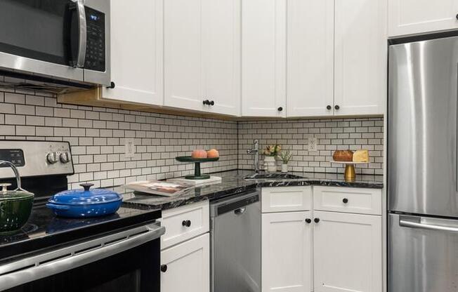 3 beds, 2 baths, 1,800 sqft, $5,999, Unit 1