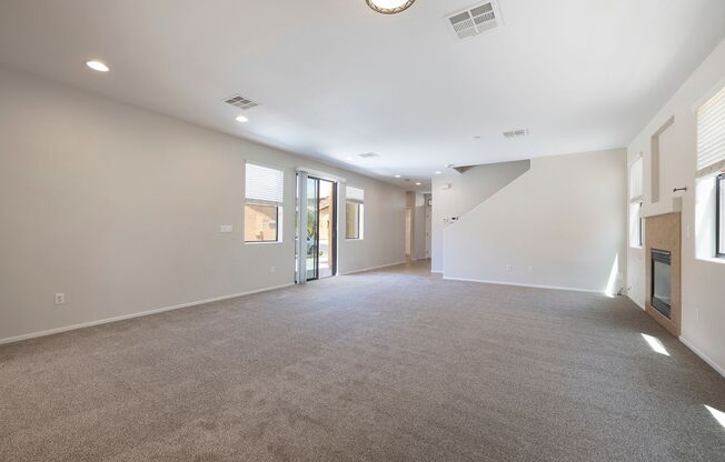 GATED NW HOME - 4 BEDROOMS W/ 1 BED AND BATH DOWNSTAIRS