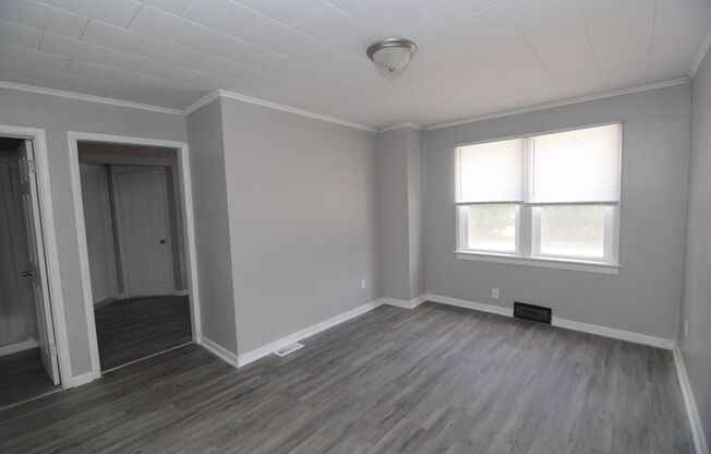 1 bed, 1 bath, $750, Unit 3907 1/2 Unit 2 (Upper)