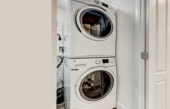 Full-sized Washer and Dryer at Kenilworth at Perring Park Apartments, Parkville, MD, 21234