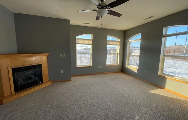 3 beds, 2 baths, 1,360 sqft, $2,310, Unit 8126-309