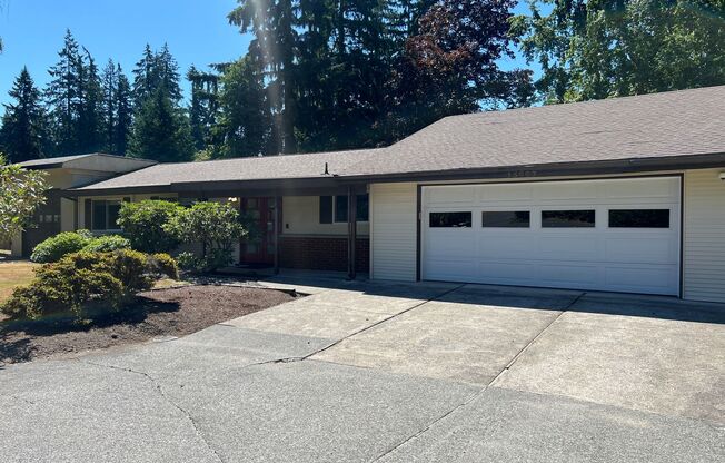 3bd/2ba Bellevue Home