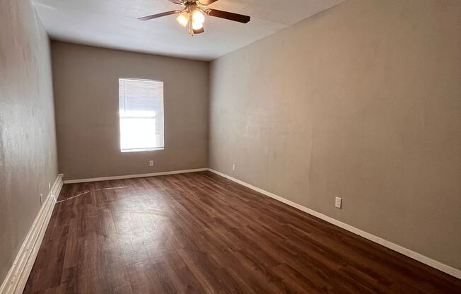 3 beds, 1 bath, 1,050 sqft, $950, Unit A