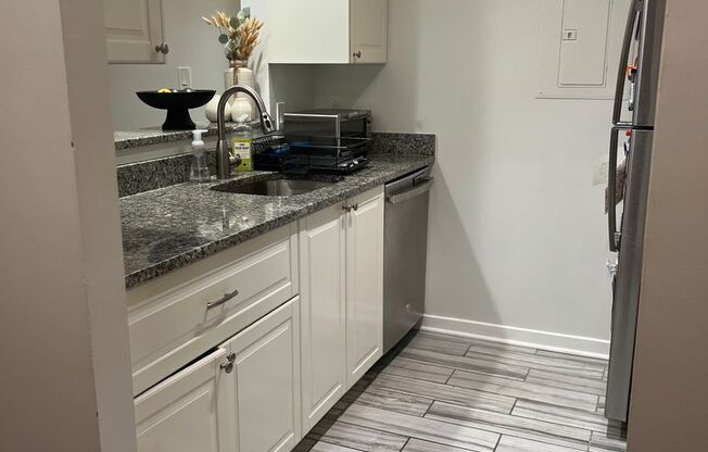1 bed, 1 bath, 625 sqft, $2,650, Unit 2111 Wisconsin Avenue NW, Unit 406
