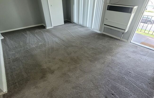 "Home Sweet Home on Knox in Oak Forest: Where Comfort Meets Community"