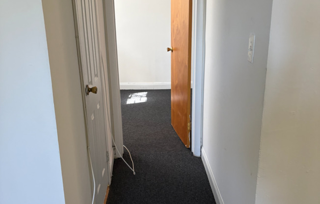 1 bed, 1 bath, 396 sqft, $1,100, Unit A-2
