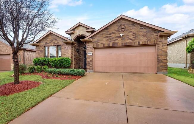 15825 CARLTON OAKS DR