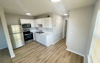 1 bed, 1 bath, $850, Unit C