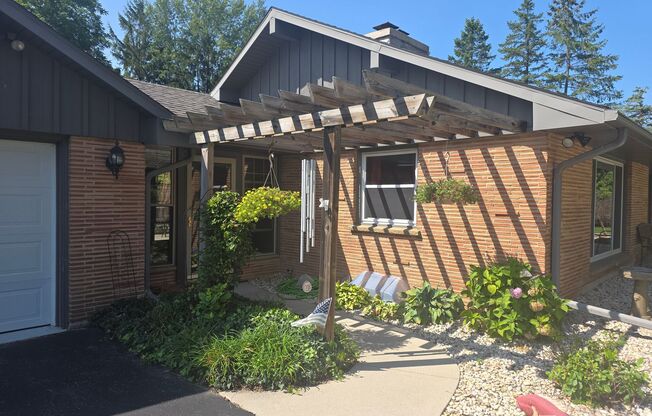 Furnished Mid-term Rental