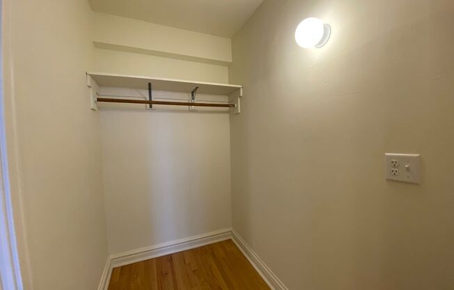 Studio, 1 bath, 400 sqft, $845, Unit 512