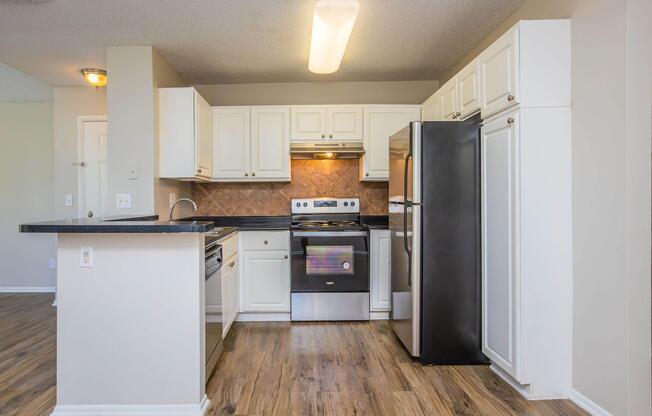 2 beds, 2 baths, 950 sqft, $1,299