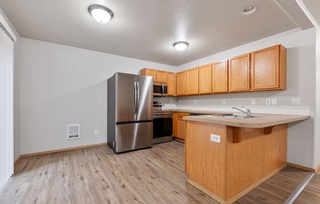 4bed/2.5 Bath home - Available in SE Portland,