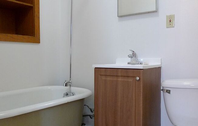 1 bed, 1 bath, 410 sqft, $960, Unit 22 - 12