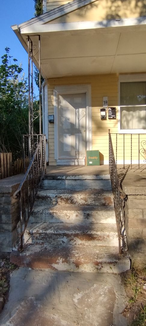39 Fargo Ave