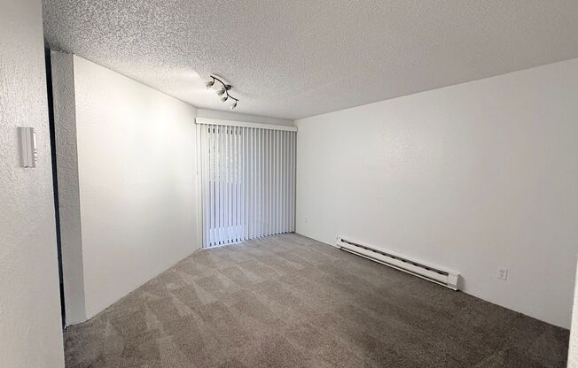 Redondo Terrace: Renovated Units, W/D in Unit, Private Balcony, Fireplace