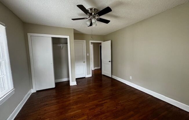 2 beds, 1 bath, $975