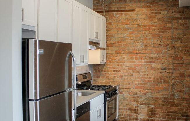 3 beds, 2 baths, 1,510 sqft, $4,100, Unit 2519-A2