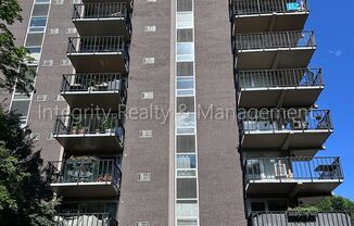 2 beds, 1 bath, $2,500