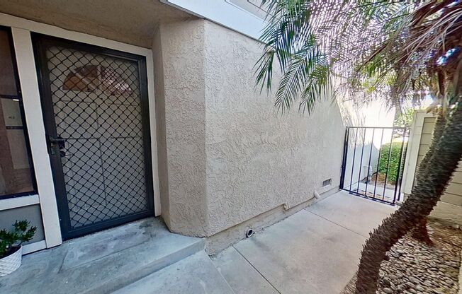 22097 Newbridge Dr - Spacious 3 Bed 2.5 Bath Home in Lake Forest!
