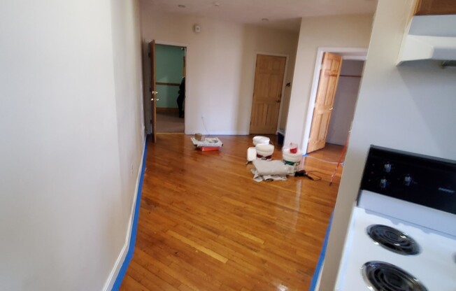2 beds, 1 bath, $2,900, Unit 9