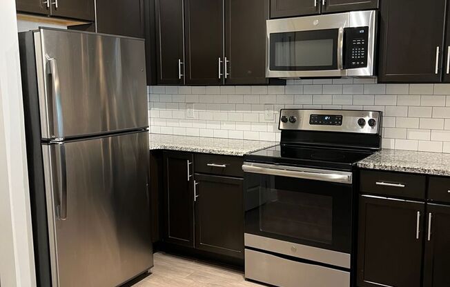 2 beds, 2 baths, 940 sqft, $2,900, Unit Heritage East- Unit 101