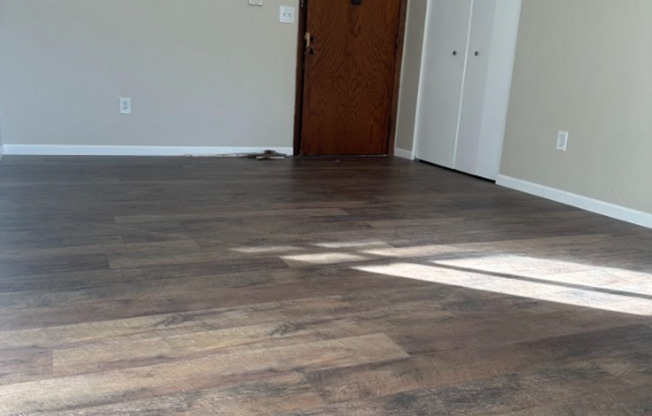 1 bed, 1 bath, 650 sqft, $1,265, Unit 1650-9