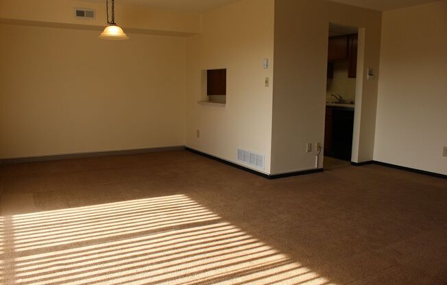 Pennwood Square 515-519 Rebecca Ave.