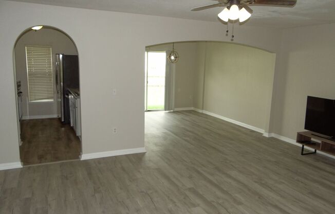 3 bed, 2.5 bath townhome - Move in special!!