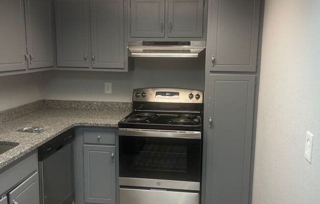 Villa Moderne LLC