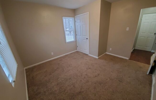 3 beds, 1 bath, $1,395