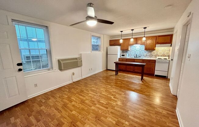 1 bed, 1 bath, 840 sqft, $1,475, Unit Sheridan