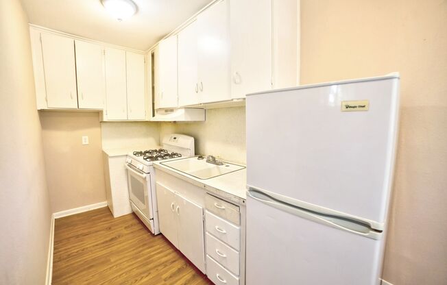 1 bed, 1 bath, 575 sqft, $675, Unit Unit 08