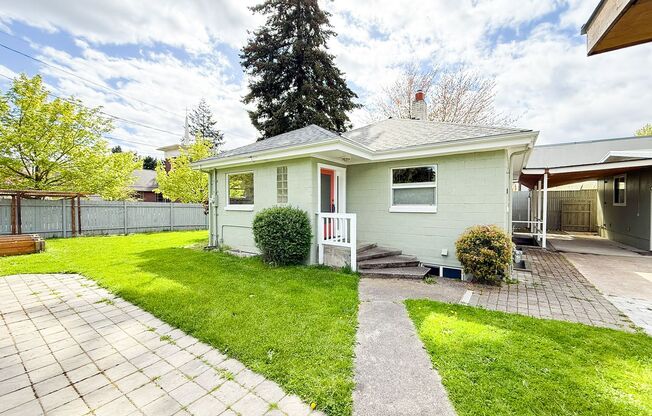 Beautiful recently remodeled 4 bed 2 bath home. Perfect for multi generational living with second kitchen in basement!